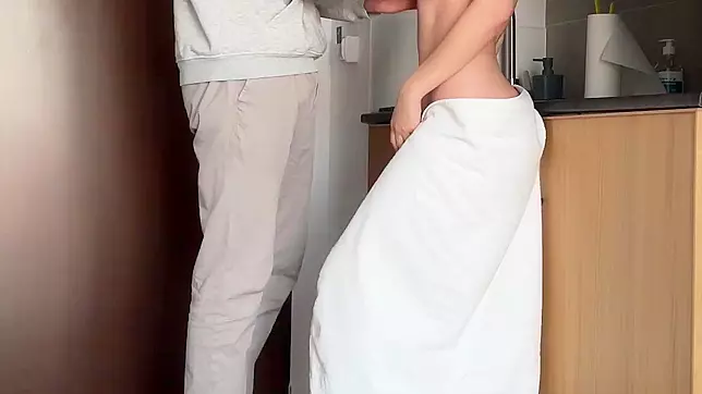 Hot & Horny Redhead Teen Gets Fucked for Free Pizza by Delivery Guy, XXX Video