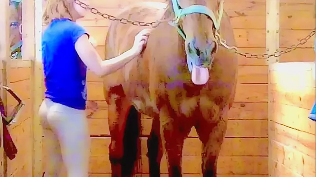 My Gorgeous Wife's Dirty work in the Stable - A Sweaty and Sexy Show