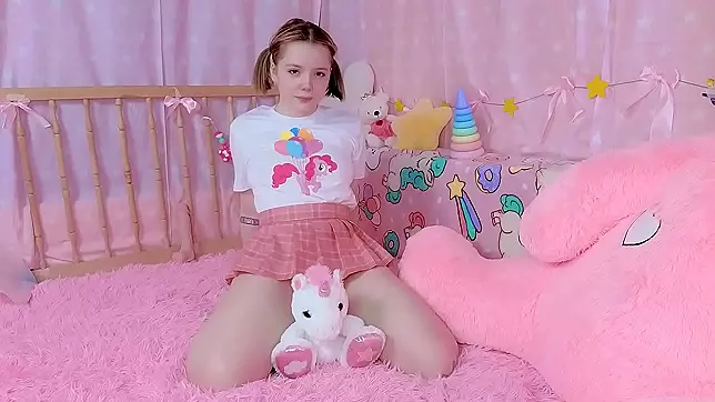 Screaming Virgin as Sex-Loving Daddy Breaks Her In, Tight Pussy!
