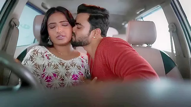 Indian slutty wife fucked by lover and try to satisfy her full - Hindi audio!