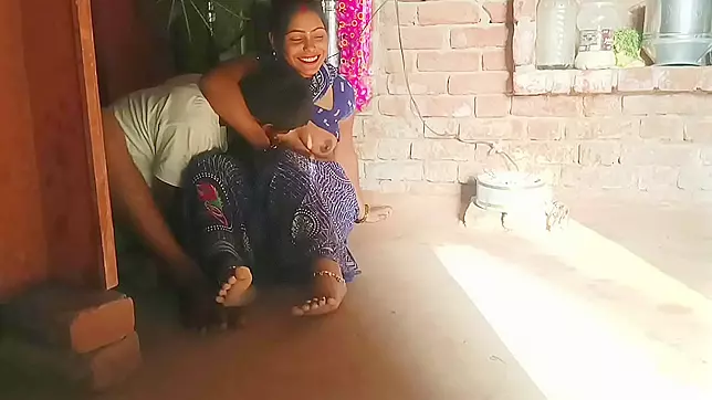 Indian Sex - One Night With Desi Bhabhi Chudai Video