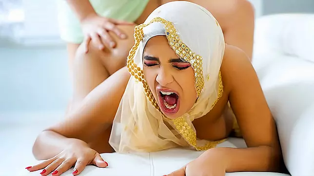 Convincing My Hijab GF for Anal Fuck Who's Not Allowed to Have Sex Because of Her Religious Beliefs!