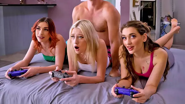 Banging My Girlfriend and Her Best besties After She Stole My PS5