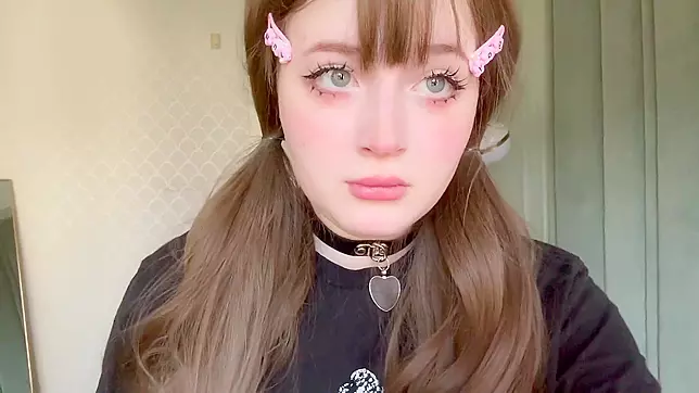 Cute Teen Egirl from Tinder Try Anal for First Time on Facetime