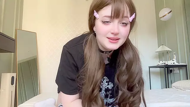 Cute Teen Egirl from Tinder Try Anal for First Time on Facetime