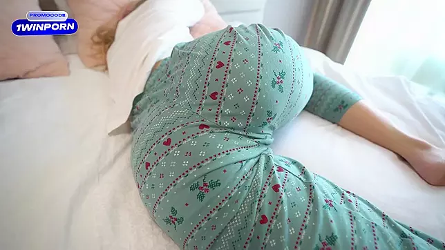 Sultry MILF Stepsis Dreams About Stepbrother while He Fucks Her and Cum Inside