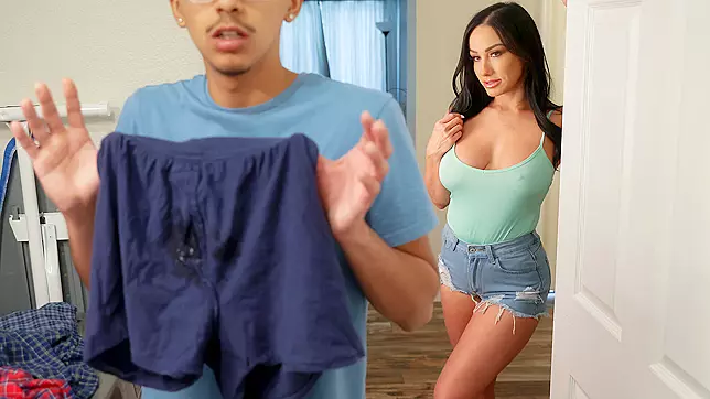 Stepmom Wants Fresh Cum - Mom Lover