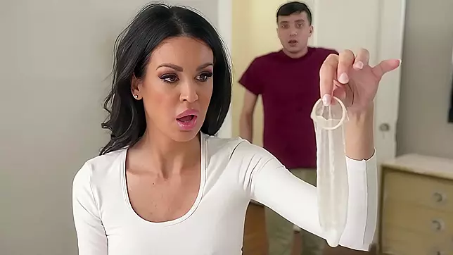 Screwing My Stepmom Bareback While Her Husband's Out, So Fucking Hot