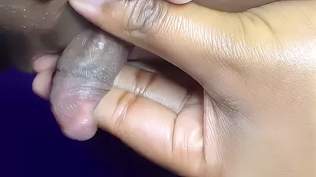Ebony MILF Masturbates Her Huge Clit and Meaty Pussy to Squirting Orgasm