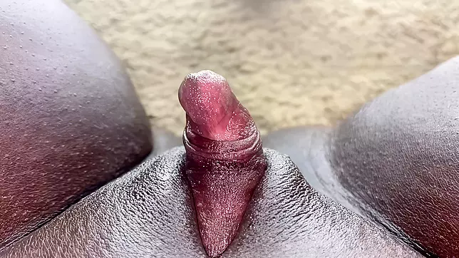Ebony MILF Masturbates Her Huge Clit and Meaty Pussy to Hard Squirting