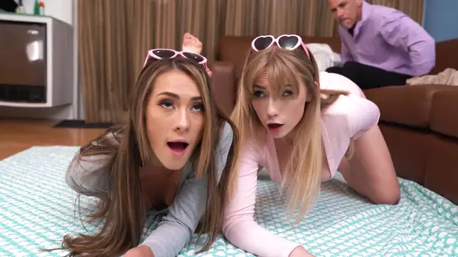 Mackenzie Mace and Stella Elle pleasuring horny dude in the living room