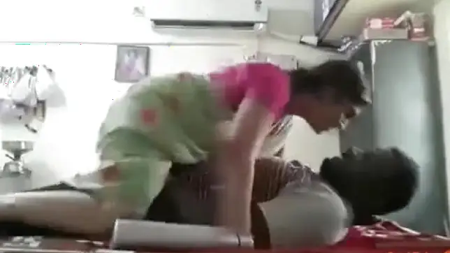 Desi maid in saree secret sex with house owner when wife away