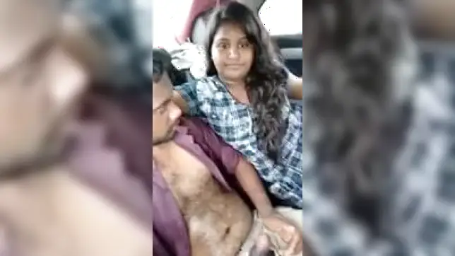Chubby Indian Bhabhi sucks lover's thick XXX dick in the backseat
