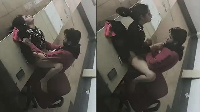 Leaked Desi XXX - Horny BF Seduces Desi College Girl Into Hard Fuck After Licking Her Wet Pussy in Abandoned Building