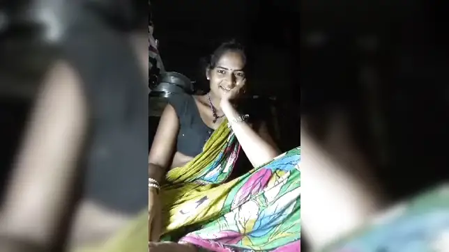 Dirty Indian wife flashes tits and spreads XXX orifice on the camera