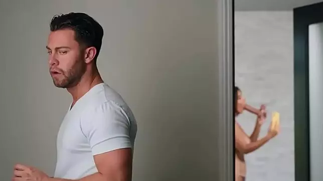 Sneaky XXX Sex - LaSirena69 / Seth Gamble - Catch Me If You Cam - Reality Kings