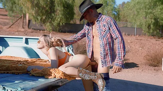 Super Hot! Lilly Bell Gets Her Pussy Drilled on the Car - XXX Video