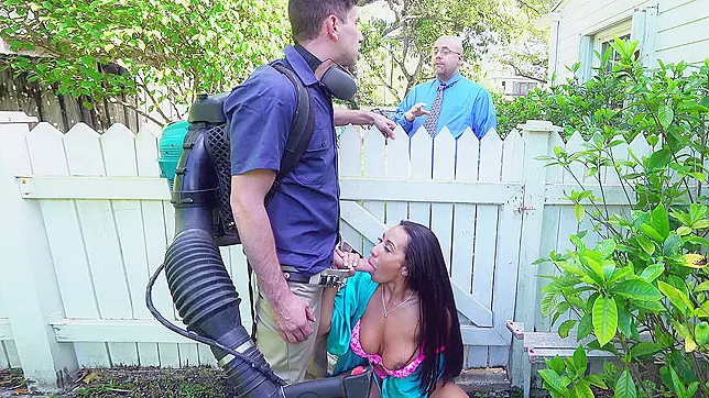 Hot Mulatto XXX wife blows a gardener outdoors while hubby doesn't see
