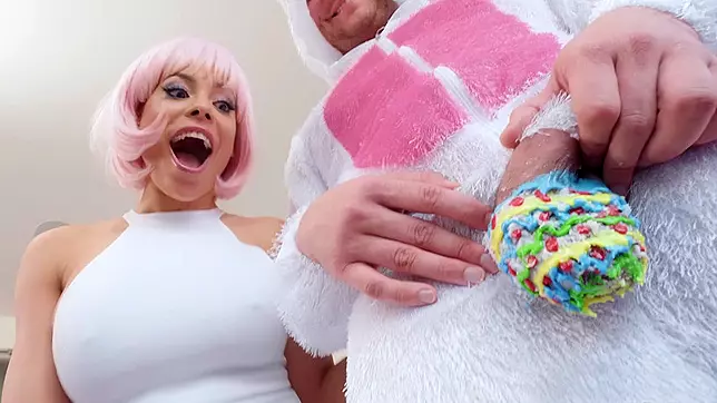 Latina mom Luna Star shows off her blowjob skills