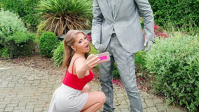 Alessandra Jane seduces the living statue Danny D outdoors