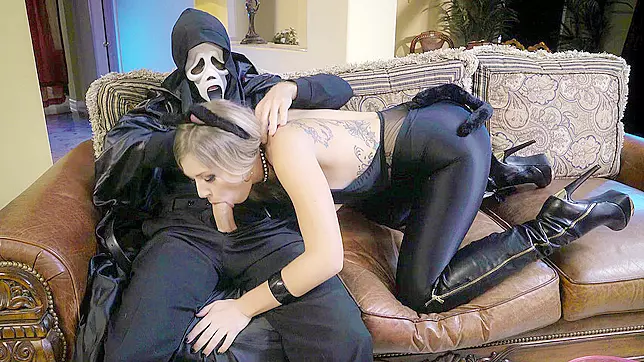 Zoey Monroe deepthroats big dick at Halloween party