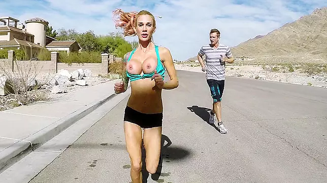 Busty chick Sarah Jessie likes to exercise with her tits out