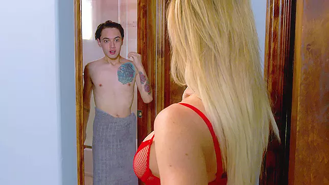 Cherie DeVille, Juan 'El Caballo' Loco in My Friend's Hot Mom - Naughty America, XXX