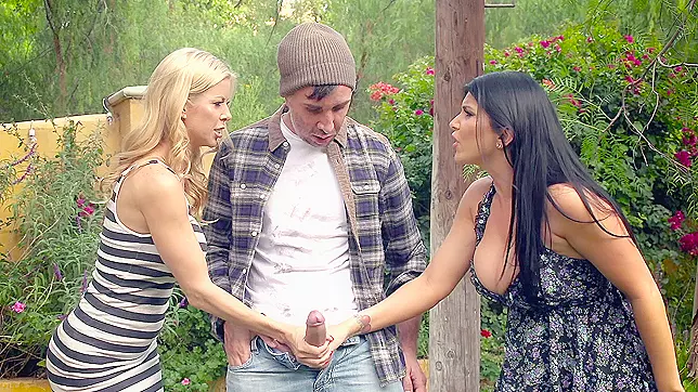 Racy 'Pervert In The Park' with Alexis Fawx, Romi Rain - Brazzers HD XXX Video