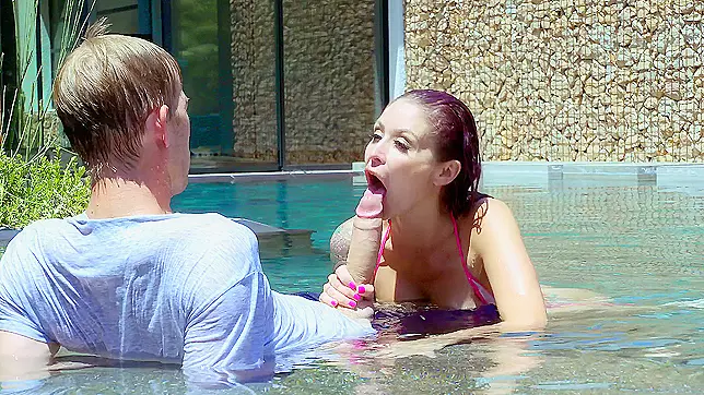 Brazzers HD ~ Hot Pornstar In The Pool, XXX Video