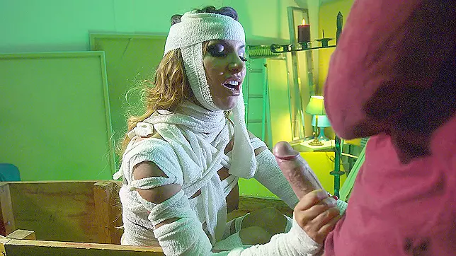Ancient Mummy Elicia Solis with Unholy Appetite for Huge Cock, XXX Video
