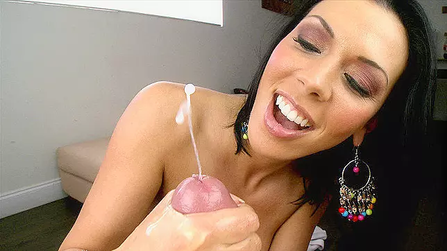 Man can't get enough of Rachel Starr's hands that provoke XXX cumshot