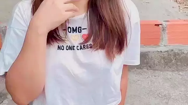Squirting Teeny's Wet Pussy Juice, XXX Outdoor Masturbation Video