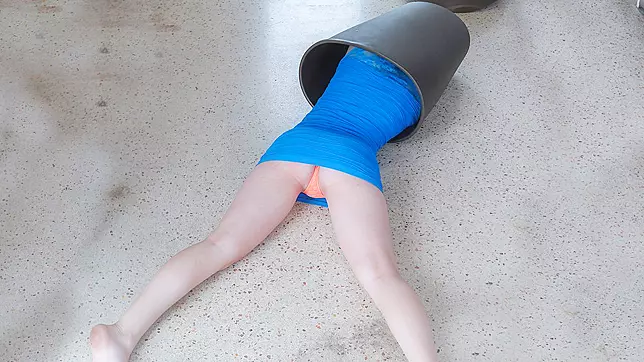 Tiny Teen's Trashy Touch Triumphs in XXX Expertise