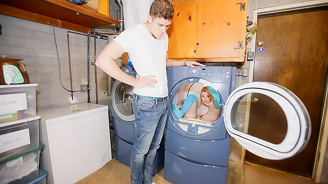 Tiny chick gets spin cycle satisfaction - exclusive video!