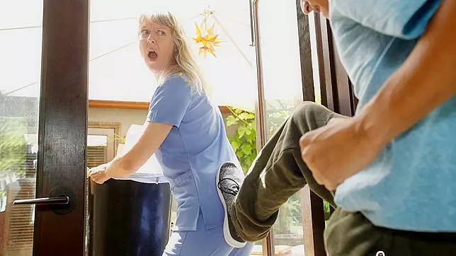 Boy Locks Out His Mom and Fucks Busty MILF After Pretending to Be Her Masseur!