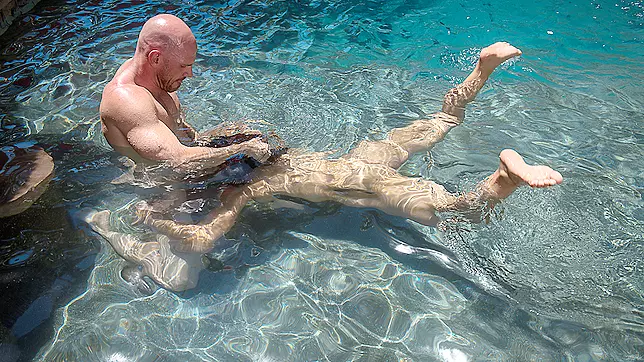 Thereâ€™s nothing like a day of catching rays, swimming, and pounding Ella Knoxâ€™s wet pussy in the pool